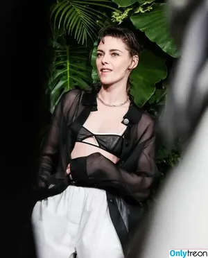 Kristen Stewart / kristenstewart / kristenstewartx nude photo #1085
