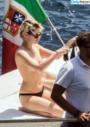 Kristen Stewart / kristenstewart / kristenstewartx nude photo #1609
