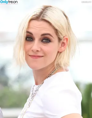 Kristen Stewart / kristenstewart / kristenstewartx nude photo #1618