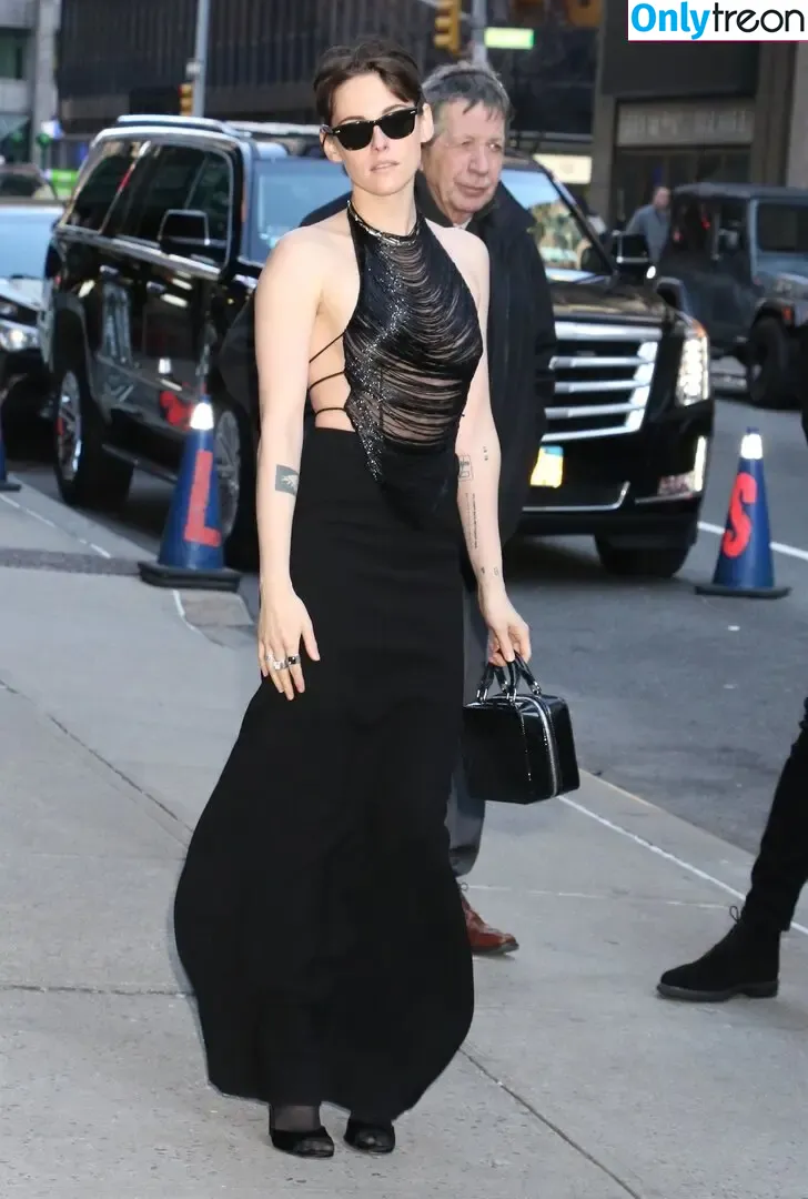Kristen Stewart nude photo #1108 (kristenstewart / kristenstewartx)
