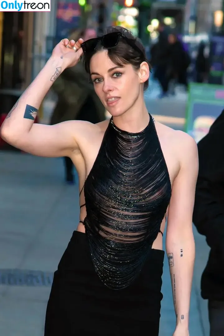 Kristen Stewart nude photo #1221 (kristenstewart / kristenstewartx)