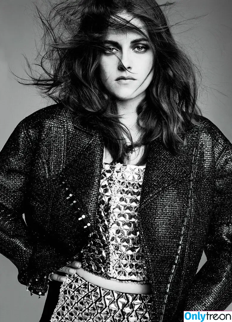 Kristen Stewart nude photo #1289 (kristenstewart / kristenstewartx)