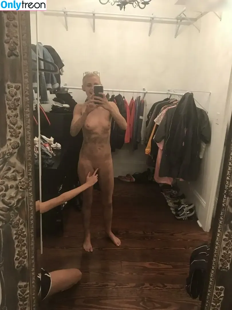 Kristen Stewart nude photo #1405 (kristenstewart / kristenstewartx)
