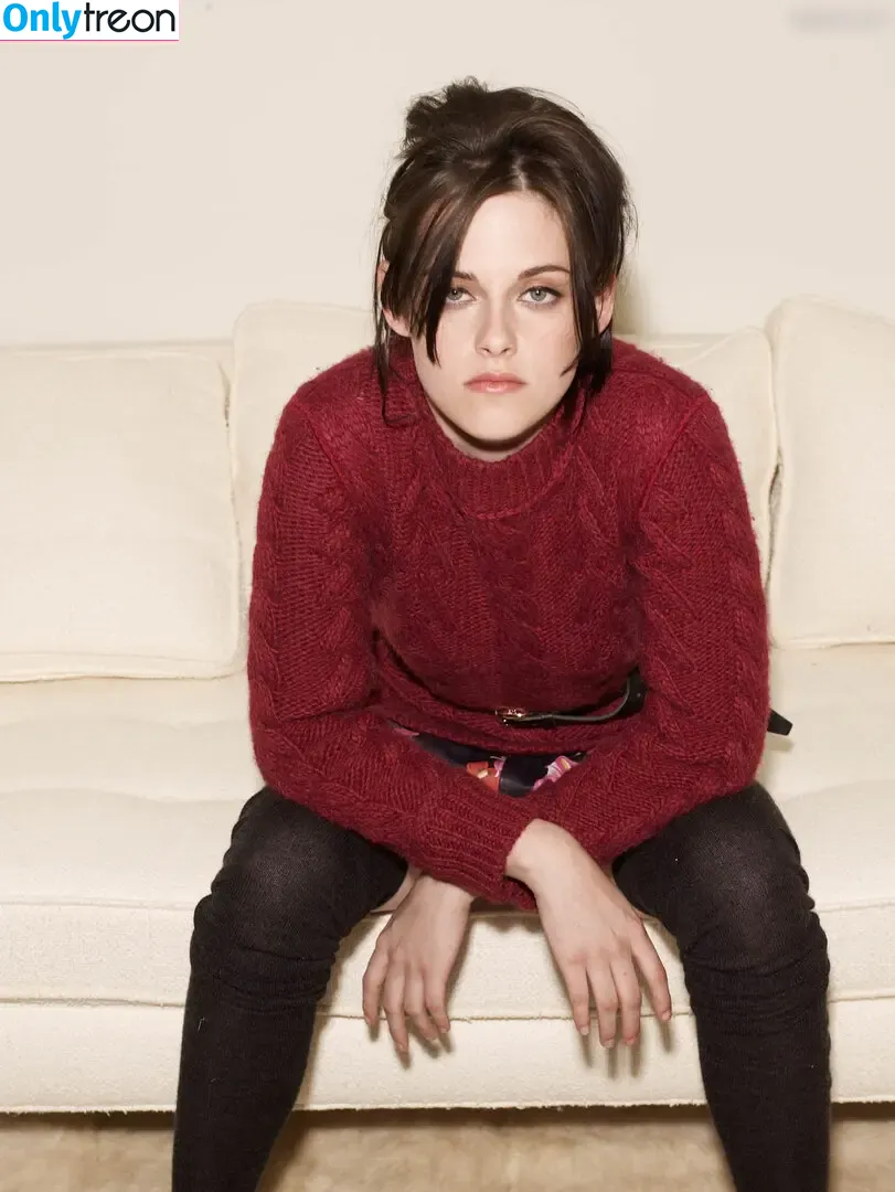 Kristen Stewart nude photo #1464 (kristenstewart / kristenstewartx)