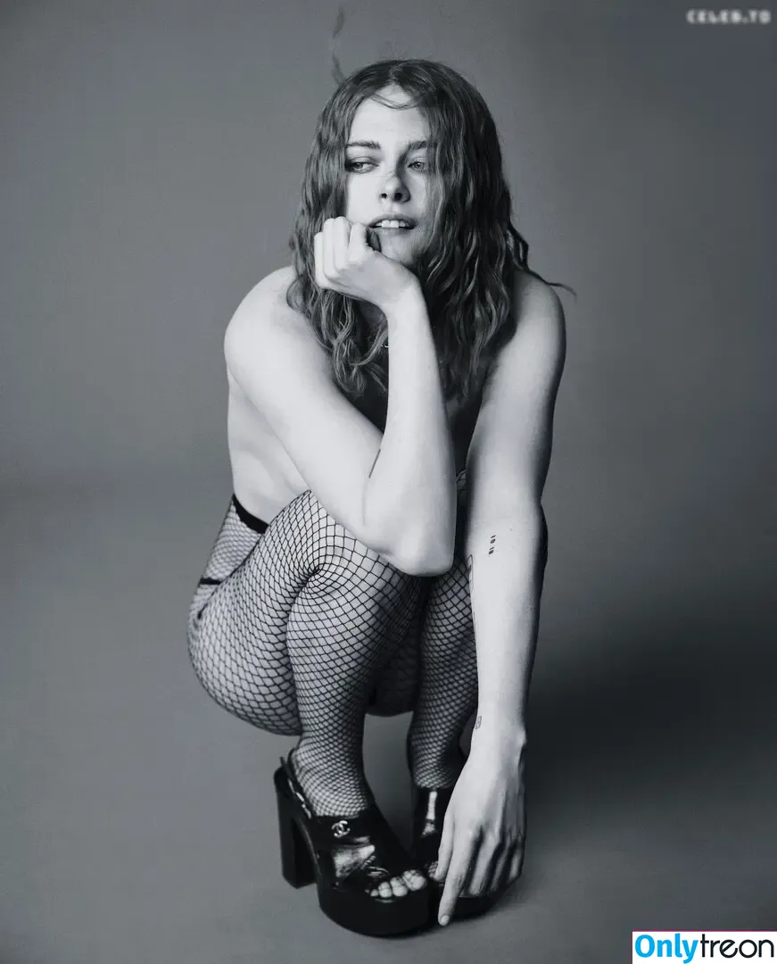Kristen Stewart nude photo #1479 (kristenstewart / kristenstewartx)