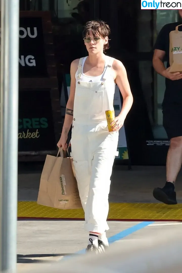 Kristen Stewart nude photo #1535 (kristenstewart / kristenstewartx)