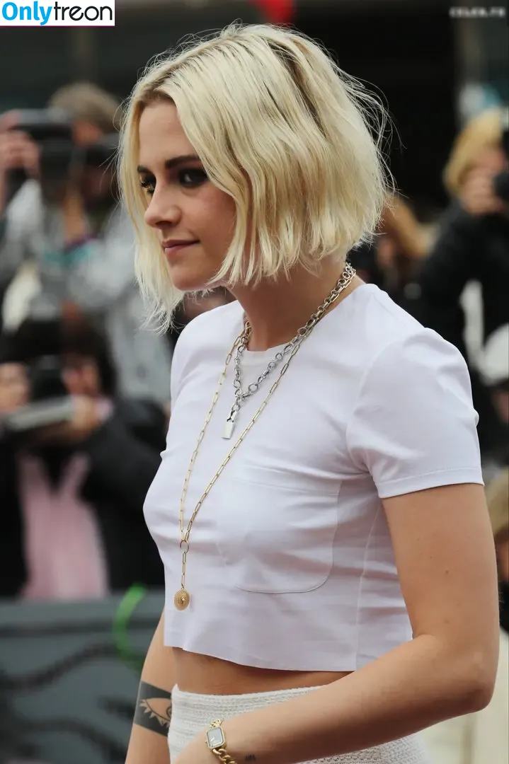 Kristen Stewart nude photo #1614 (kristenstewart / kristenstewartx)
