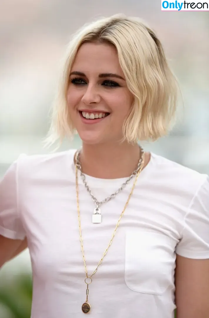 Kristen Stewart nude photo #1620 (kristenstewart / kristenstewartx)