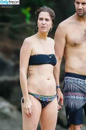 Kristen Wiig / kriztenwiig nude photo #0180