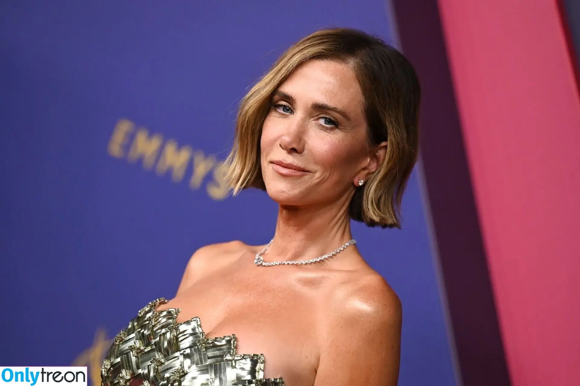 Kristen Wiig nude photo #0140 (kriztenwiig)