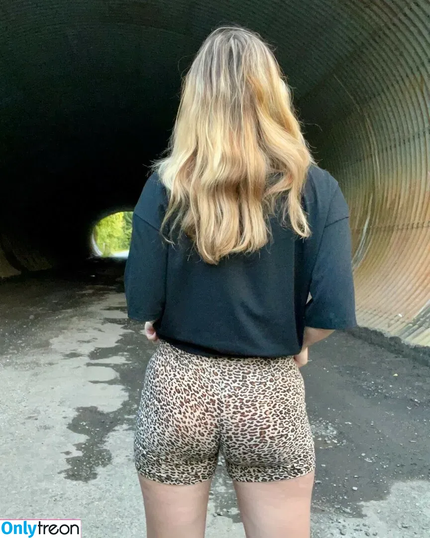 kristennnhaness nude photo #0118 (KristenHanesss / kristenhaness)