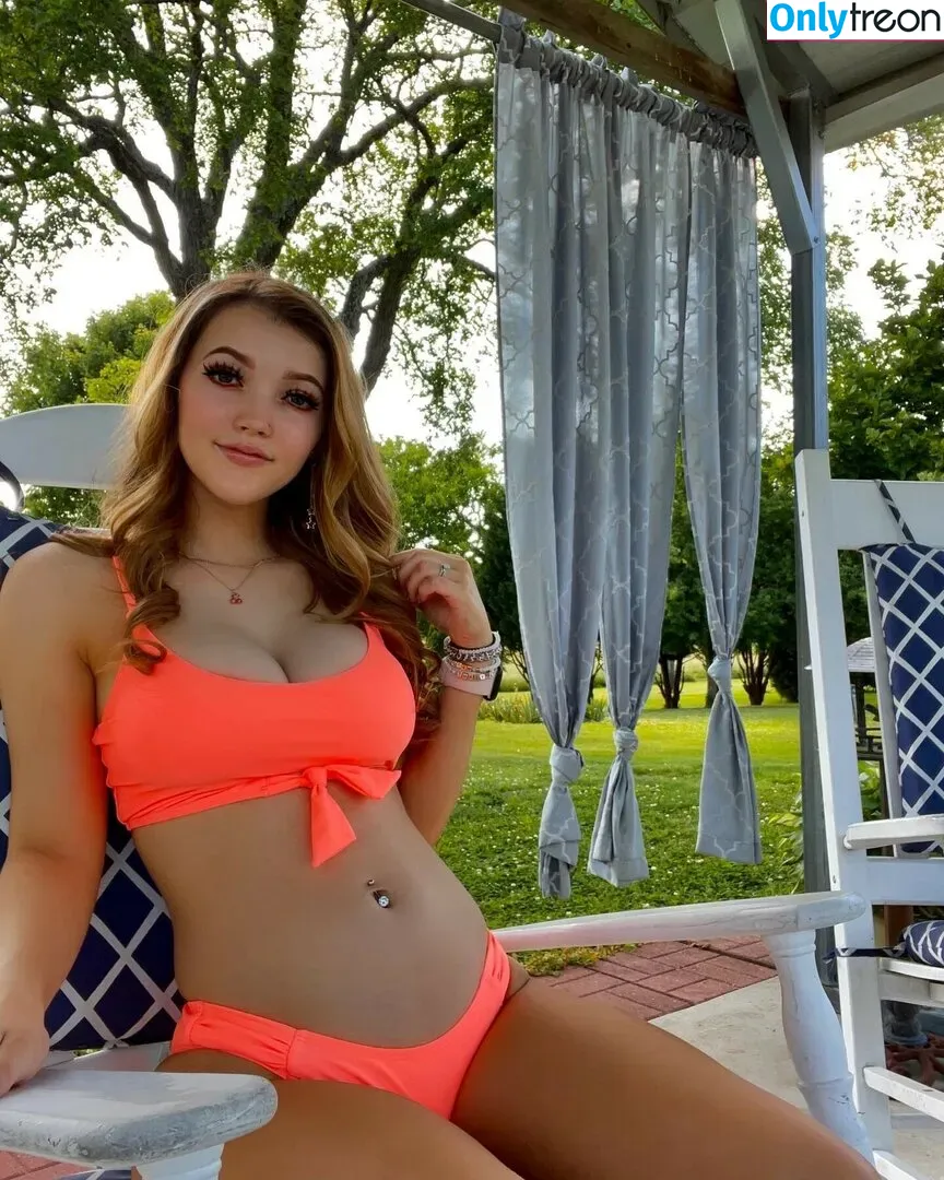 kristennnhaness nude photo #0125 (KristenHanesss / kristenhaness)