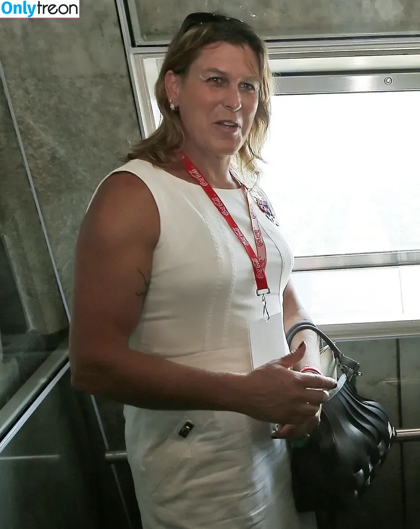 Kristin Beck nude photo #0028 (Kristin Beck)