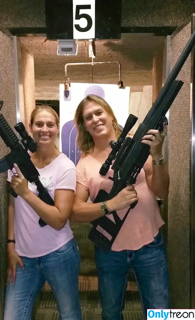 Kristin Beck nude photo #0029 (Kristin Beck)