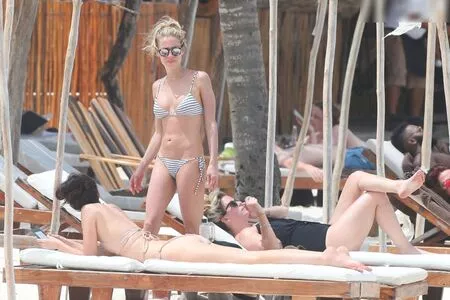 Kristin Cavallari / kristincavallari nude photo #0249
