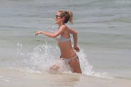 Kristin Cavallari / kristincavallari nude photo #0250