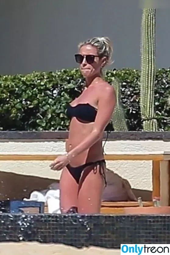 Kristin Cavallari nude photo #0236 (kristincavallari)