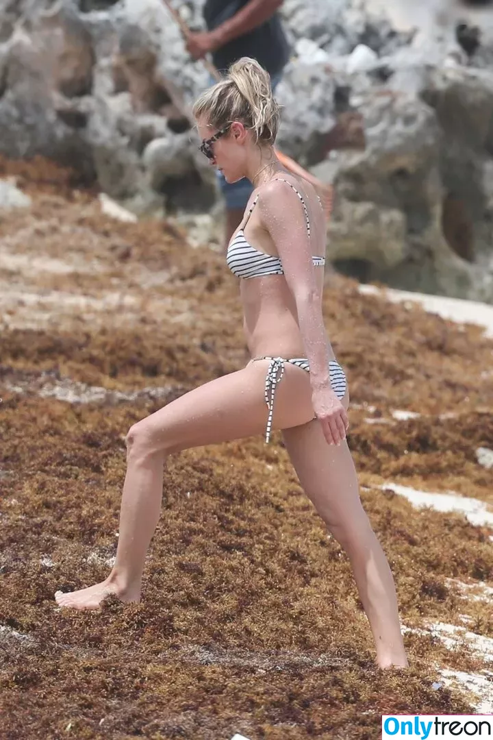 Kristin Cavallari nude photo #0263 (kristincavallari)