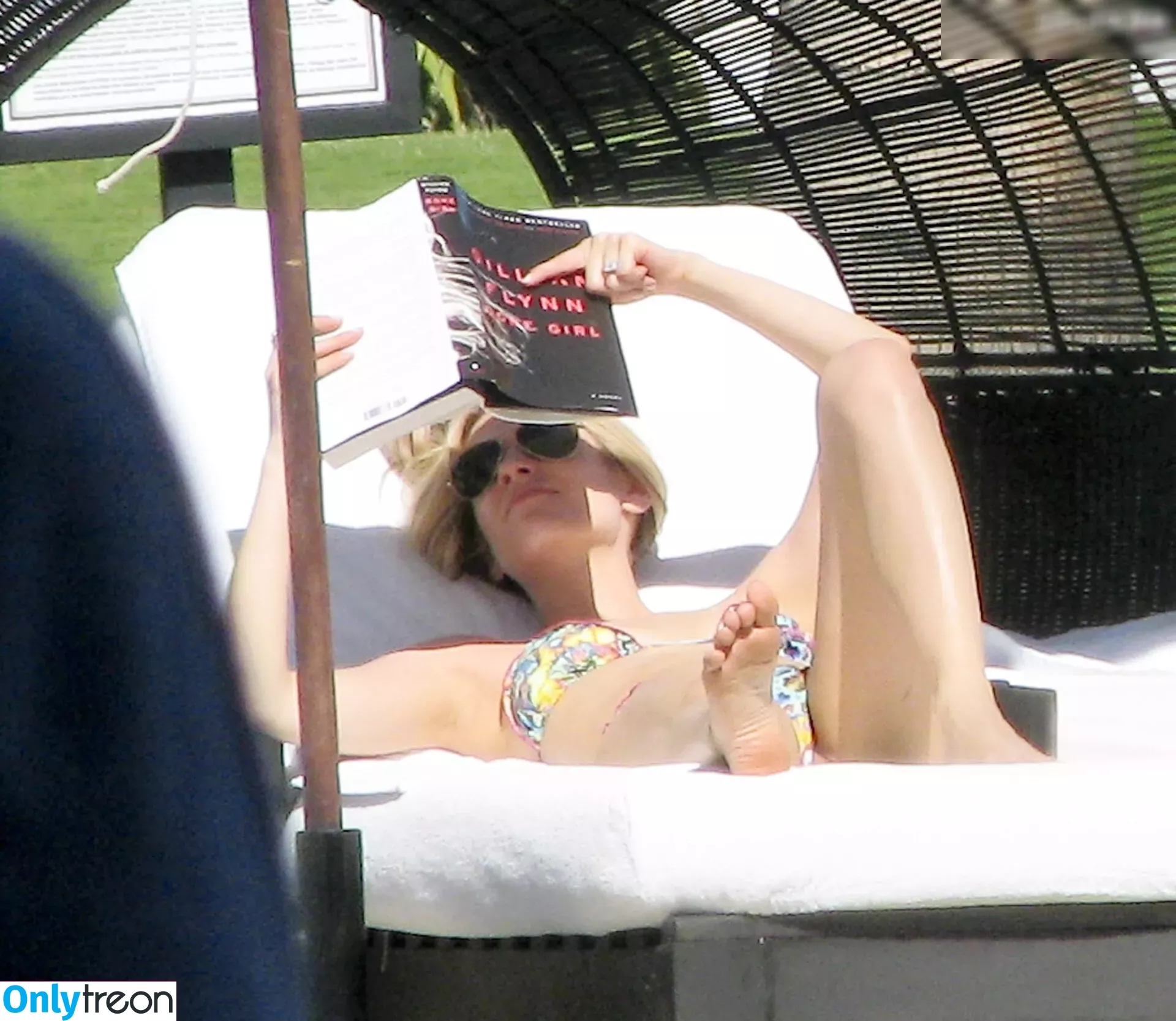 Kristin Cavallari nude photo #0409 (kristincavallari)