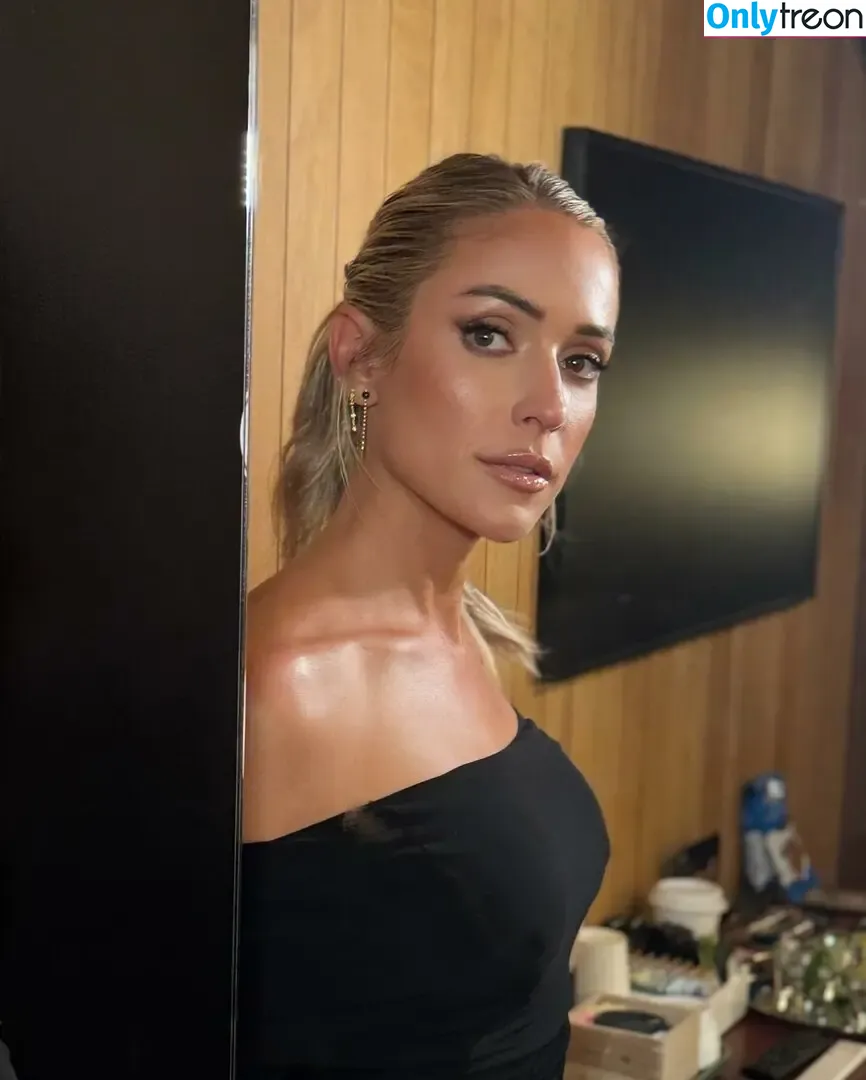 Kristin Cavallari nude photo #0692 (kristincavallari)