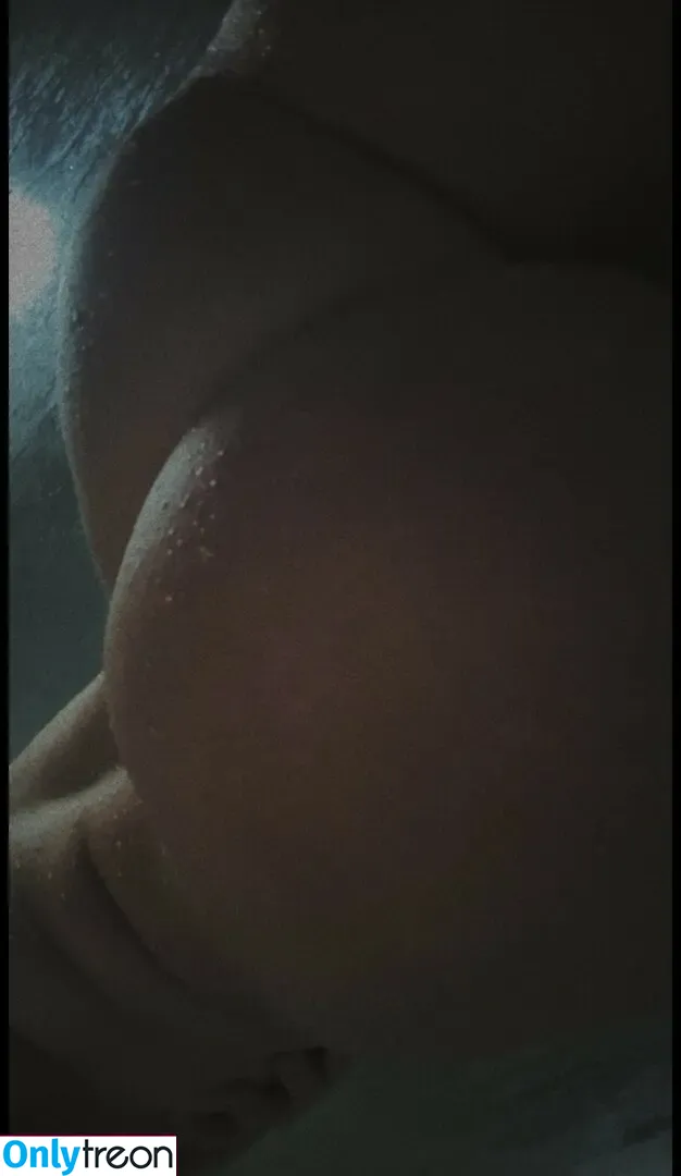 Kristincofficial nude photo #0007 (Anotherhotblond / Barnandabrunette / Thepettybanks)