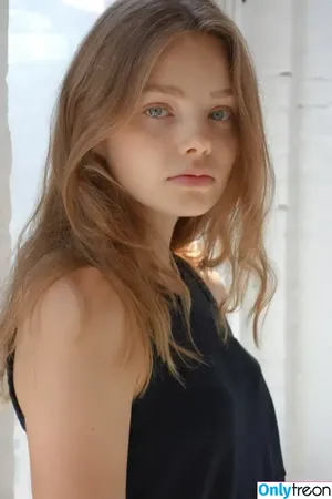 Kristine Froseth / kristine_froseth nude photo #0107
