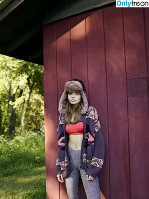 Kristine Froseth / kristine_froseth nude photo #0131