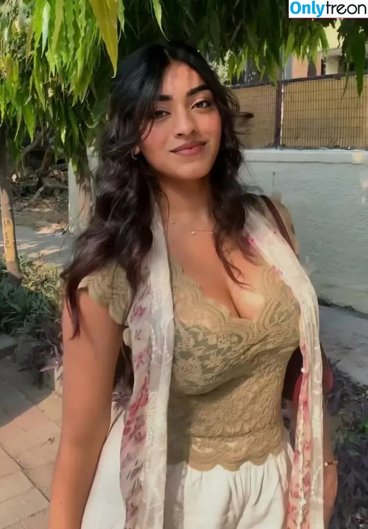Kriti Jain nude photo #0025 (kriti_kanuga / kritiii444)