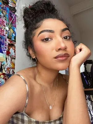 krystalogy / krys_talwithakay / krystalogytv nude photo #0001