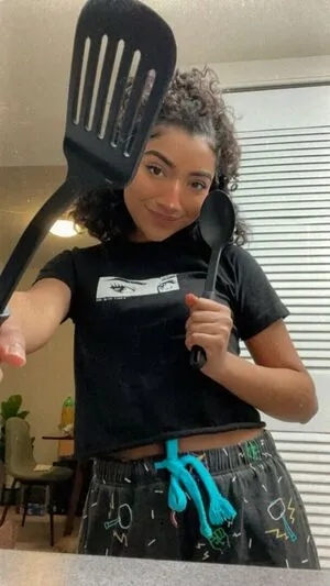krystalogy / krys_talwithakay / krystalogytv nude photo #0005