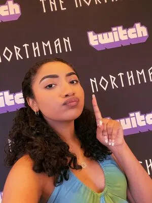 krystalogy / krys_talwithakay / krystalogytv nude photo #0028