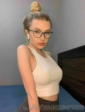ksyusha_meow / _iamksyusha_ nude photo #0025
