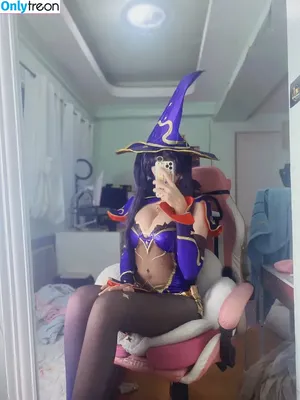 Kura Onee-san / kurasushi_usa / lewdgami nude photo #0175