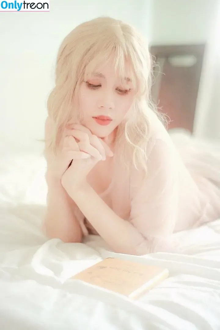 Kura Onee-san nude photo #0255 (kurasushi_usa / lewdgami)