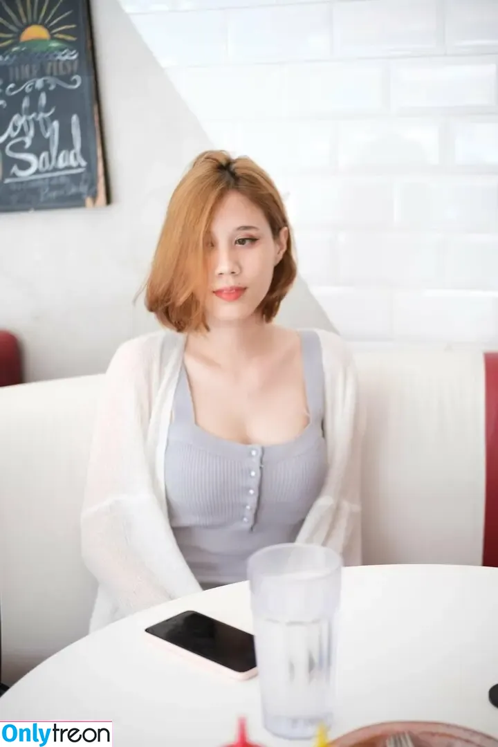 Kura Onee-san nude photo #0406 (kurasushi_usa / lewdgami)