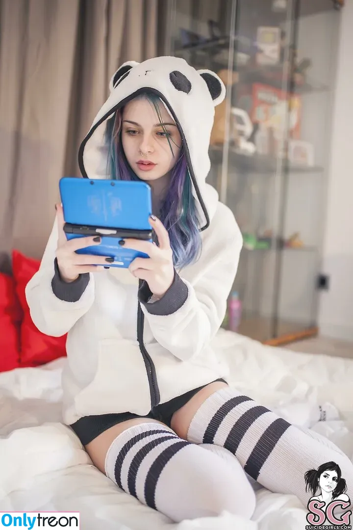 Kuroha nude photo #0042 (Kurohasuicide / kurohabh)