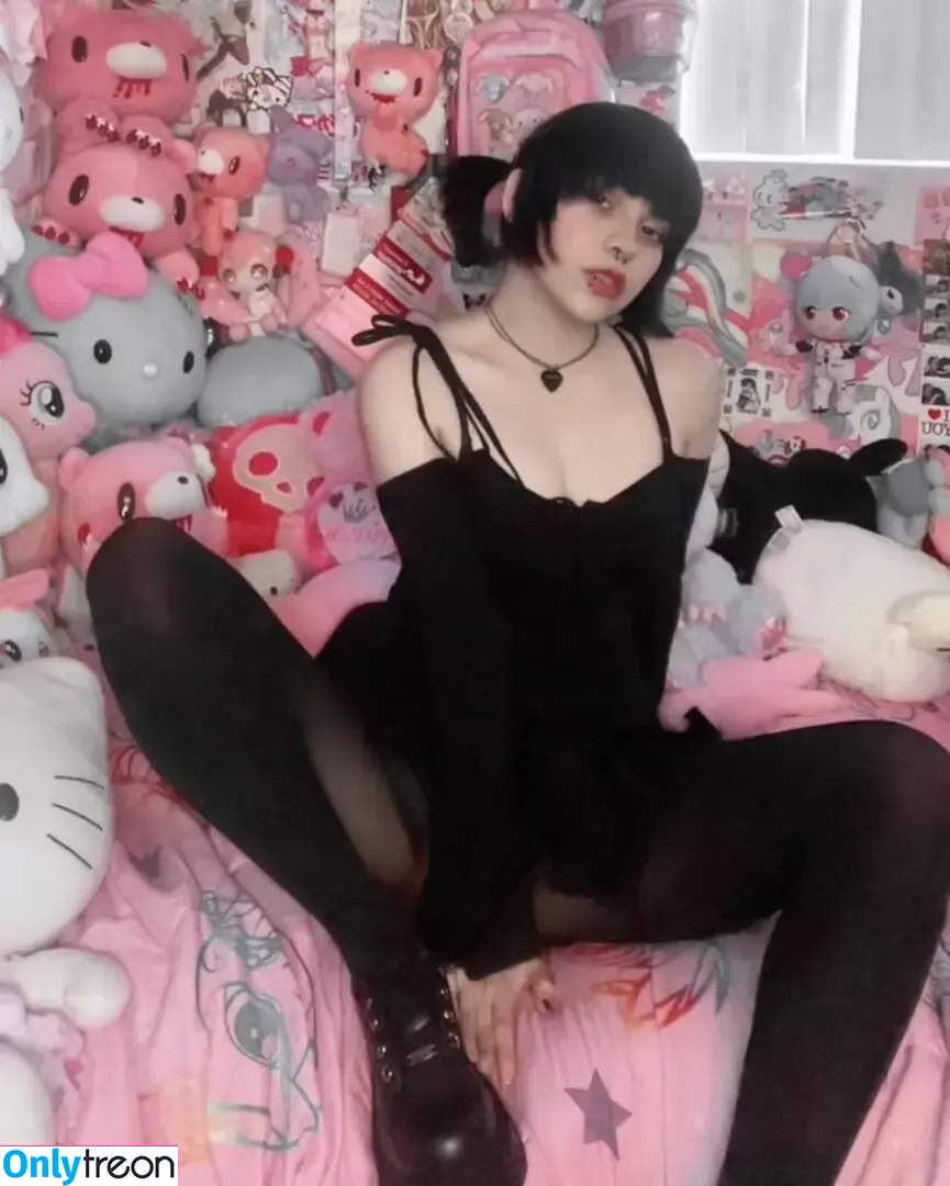Kurohalo777 nude photo #0003 (Halo Valentine / hugs444halo)