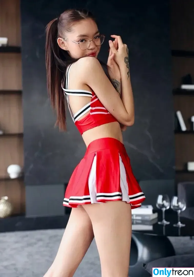 Kwini Kim nude photo #0119 (kiwikimini)