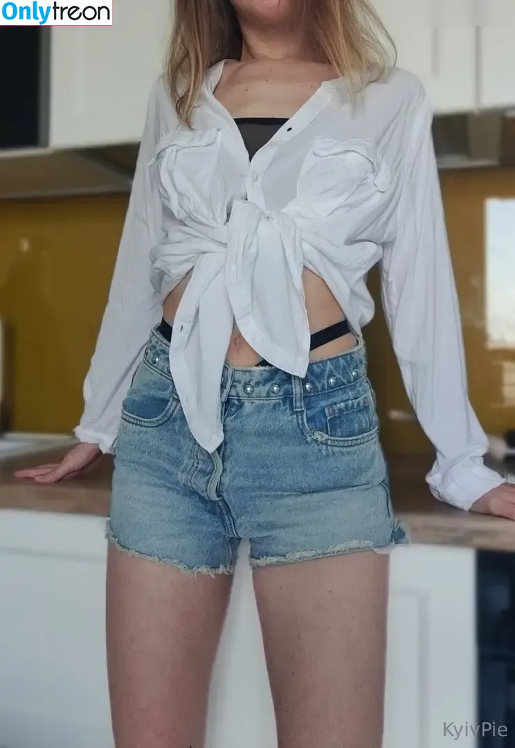 kyivpie nude photo #0009 (kyivpie)