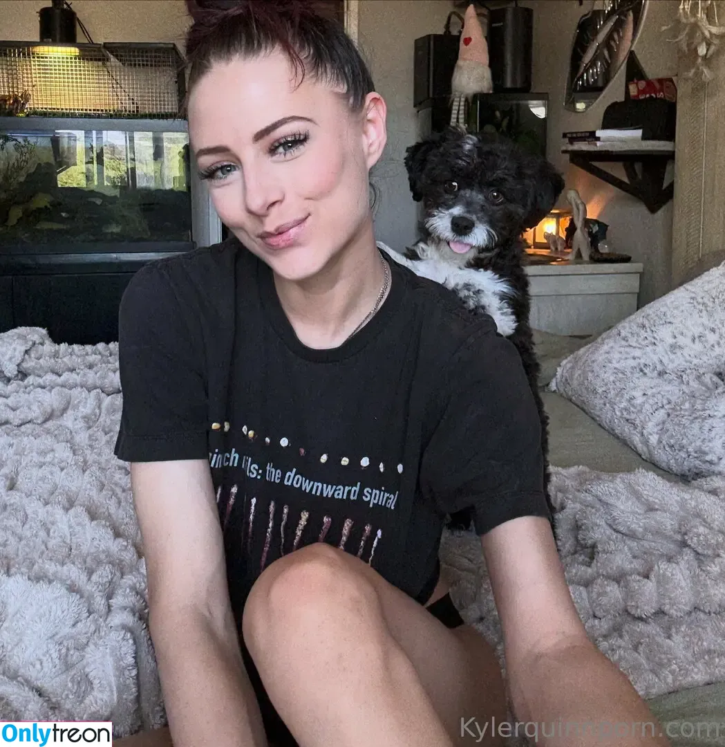 kylerquinnporn nude photo #0358 (kyler_quinnxx)