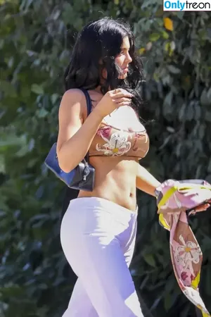 Kylie Jenner / KylieJenner / kyliejenner.2 nude photo #2378