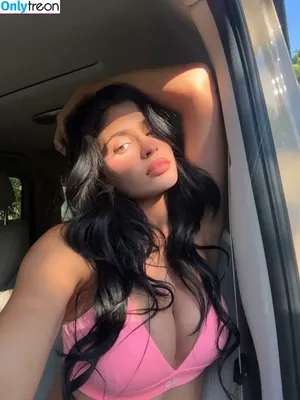 Kylie Jenner / KylieJenner / kyliejenner.2 nude photo #2593