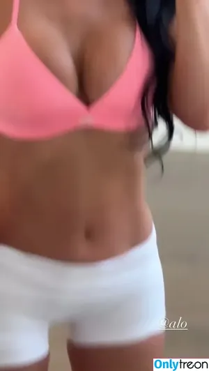 Kylie Jenner / KylieJenner / kyliejenner.2 nude photo #2597