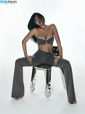 Kylie Jenner / KylieJenner / kyliejenner.2 nude photo #2656