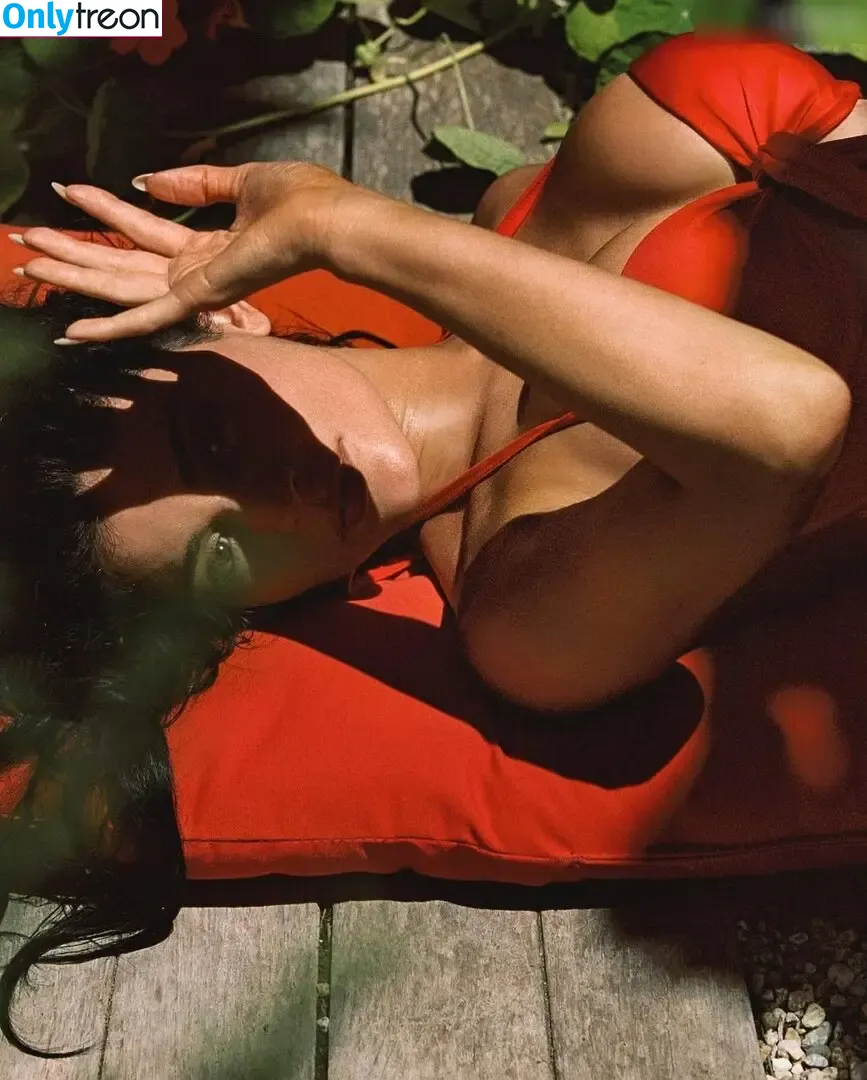 Kylie Jenner nude photo #2414 (KylieJenner / kyliejenner.2)