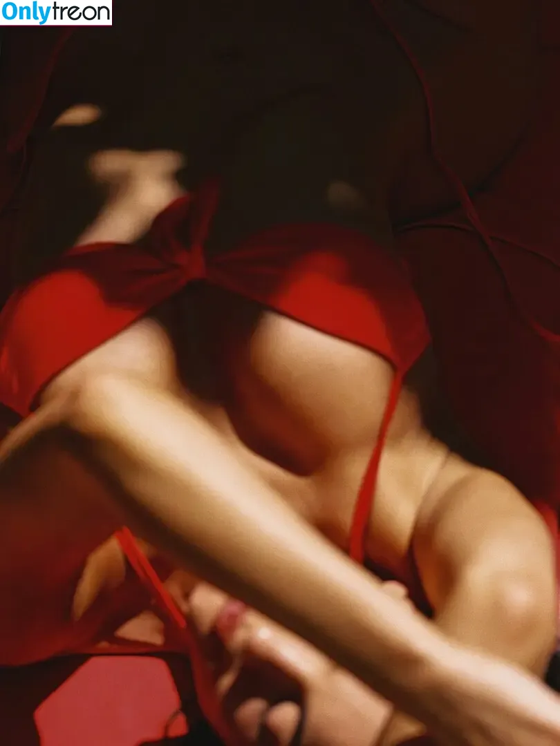 Kylie Jenner nude photo #2444 (KylieJenner / kyliejenner.2)