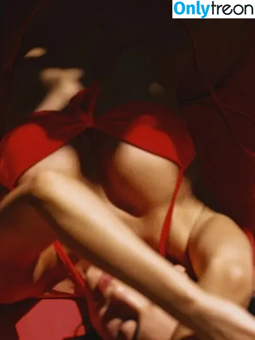 Kylie Jenner nude photo #2445 (KylieJenner / kyliejenner.2)