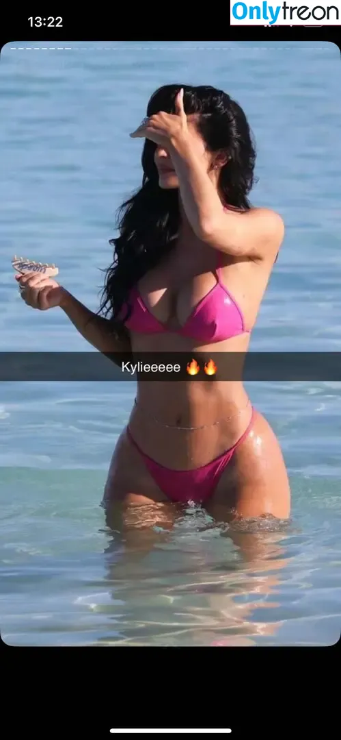 Kylie Jenner nude photo #2494 (KylieJenner / kyliejenner.2)