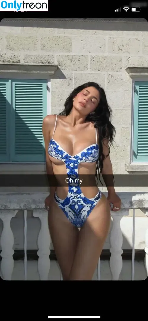 Kylie Jenner nude photo #2509 (KylieJenner / kyliejenner.2)