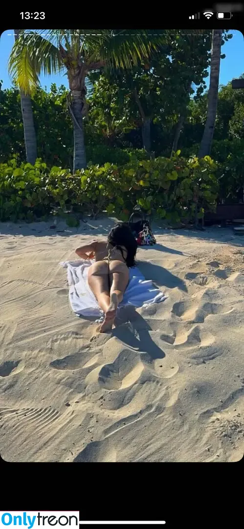 Kylie Jenner nude photo #2512 (KylieJenner / kyliejenner.2)